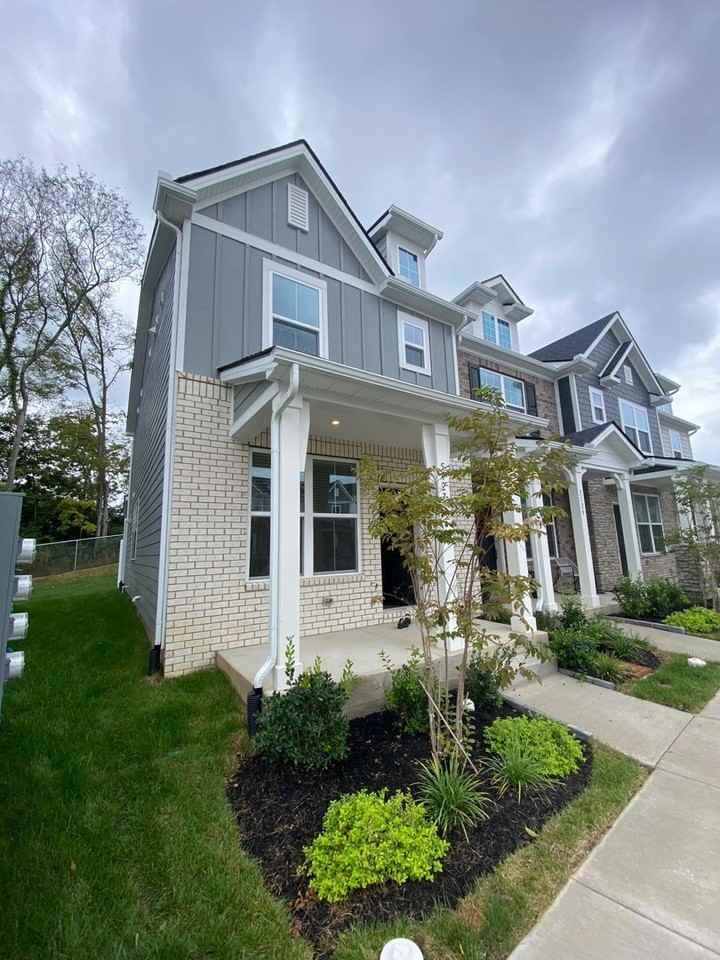 5127 Dayflower Dr - Photo 2 of 11