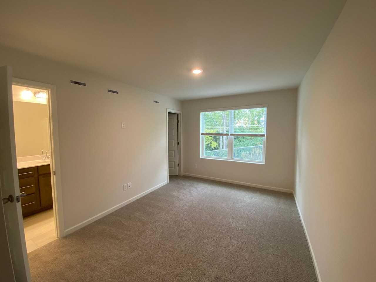 5127 Dayflower Dr - Photo 6 of 11