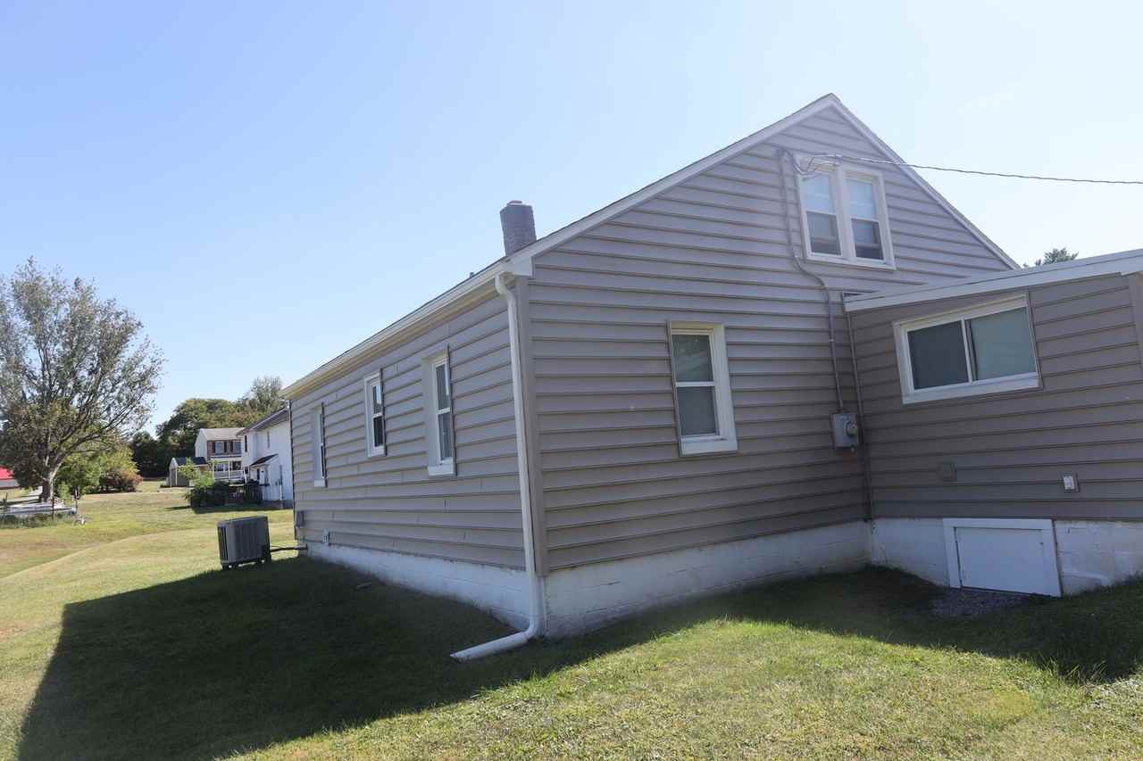 52A N Main St - Photo 3 of 18