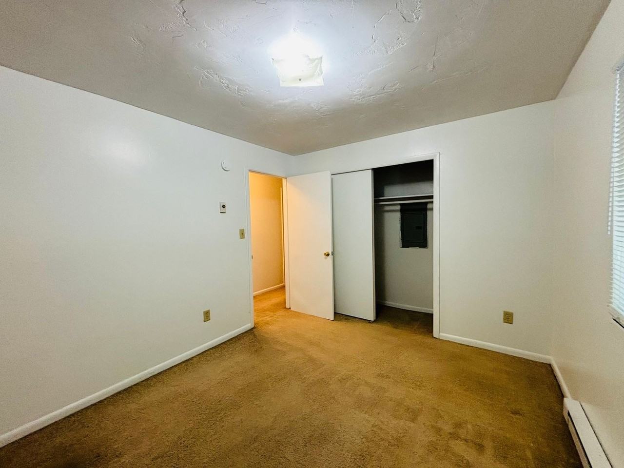 109 Northview Dr - Photo 3 of 6