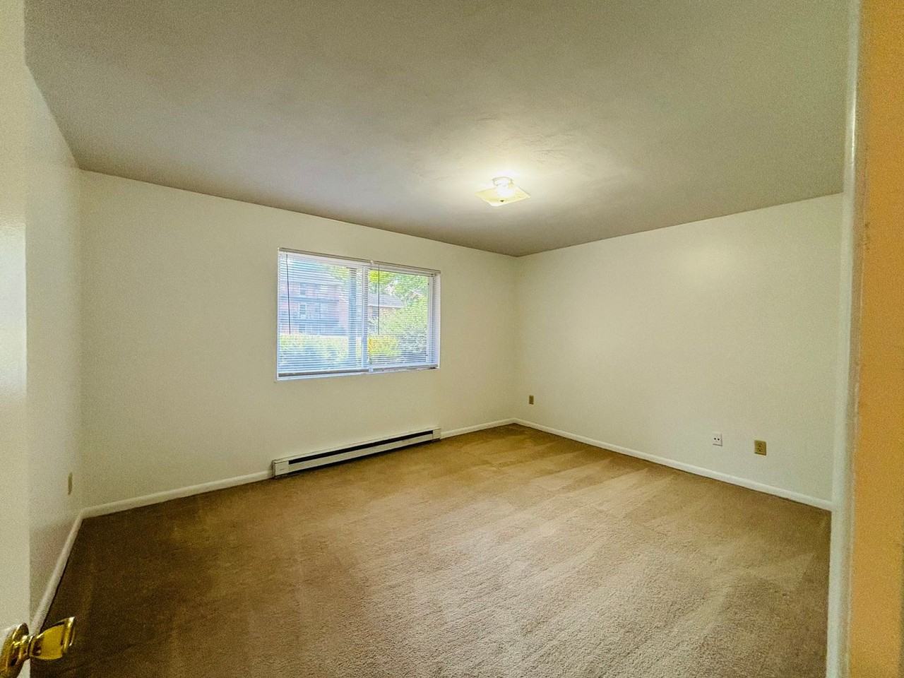 109 Northview Dr - Photo 4 of 6