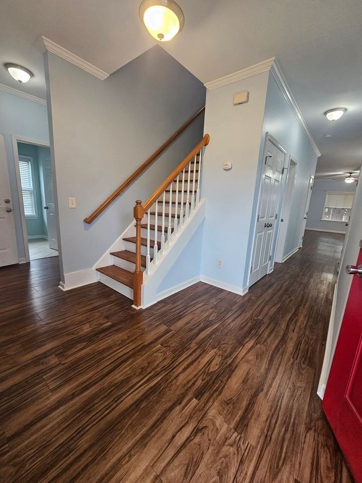 109 Penquin Pl - Photo 2 of 24