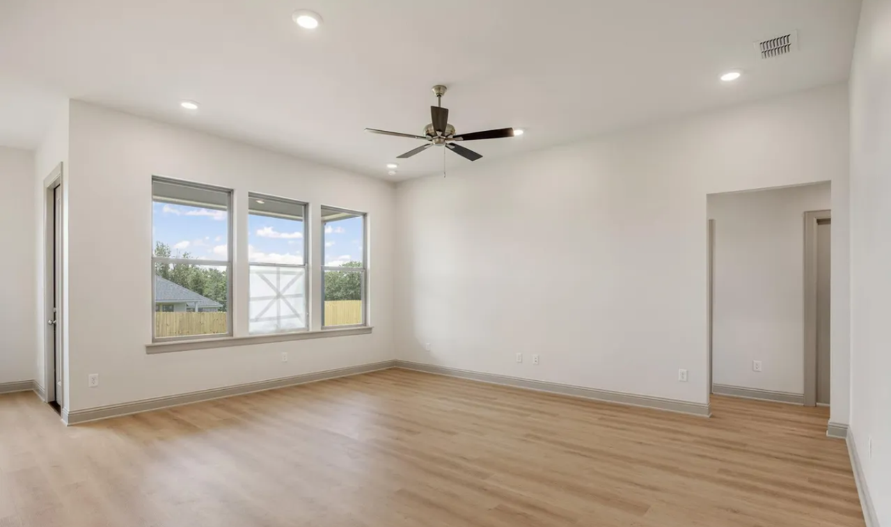 382 382 Mary Cir - Photo 3 of 27