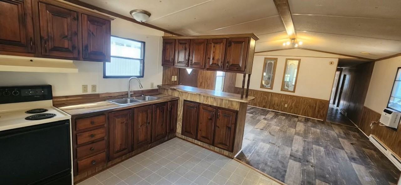 333 Oliver Road - Photo 4 of 10