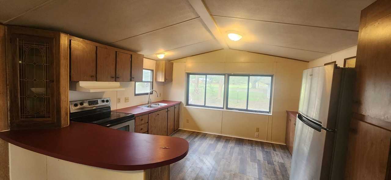 329 Oliver Road - Photo 3 of 7