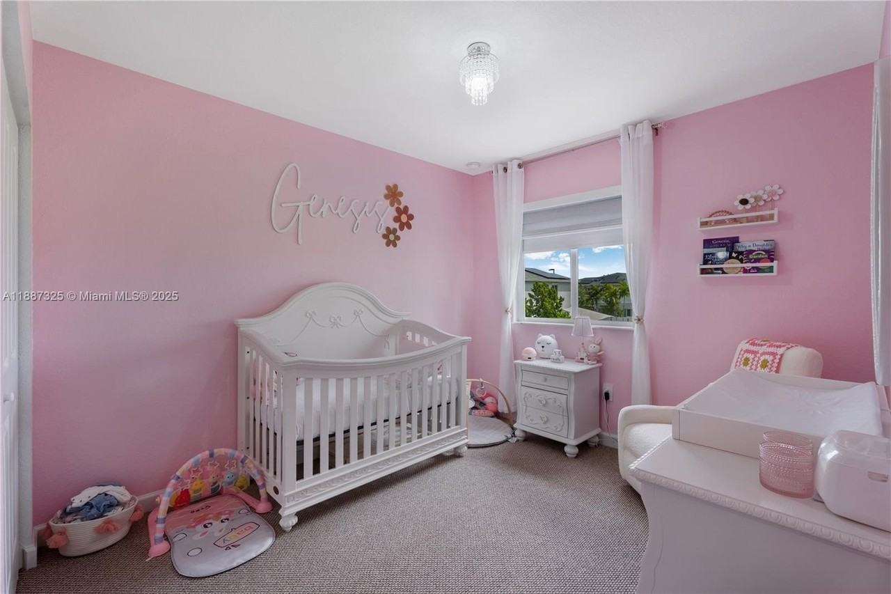 413 Nw 12th Pl - Photo 7 of 10