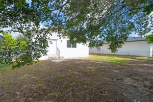 featured image of 667 Nw 14th St #B