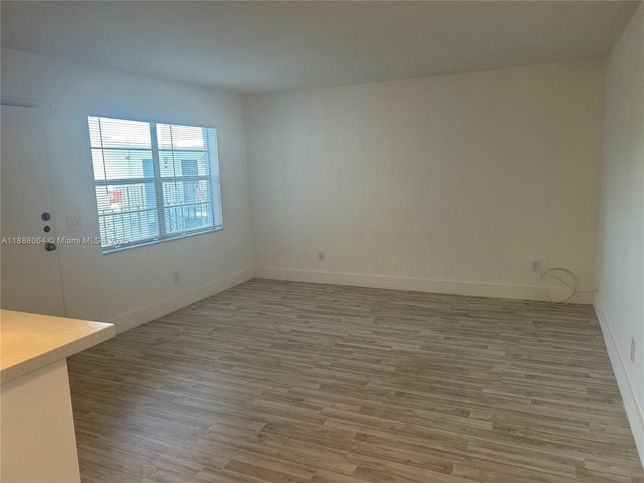 1230 Ne 139th St #407 - Photo 2 of 10