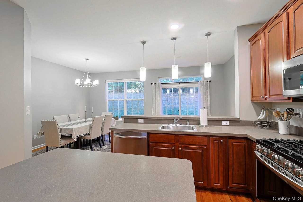 53 Barr Ln #D1 - Photo 7 of 35