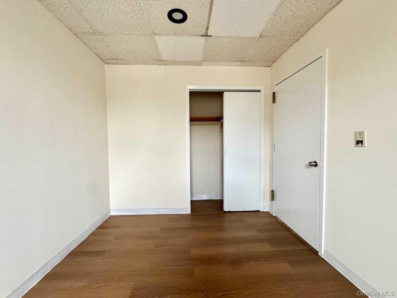 24777 Jericho Tpke #2FL - Photo 3 of 9