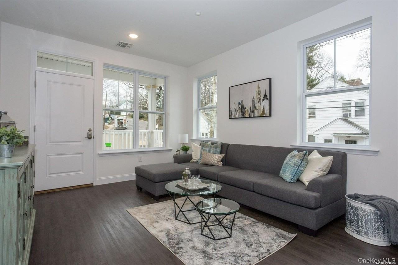 1046 New York Ave #14 - Photo 3 of 23