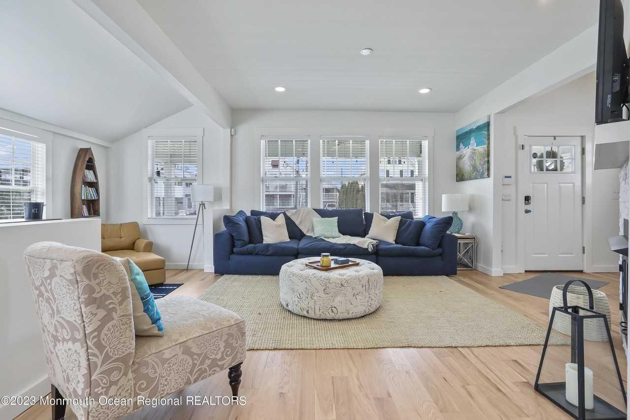 316 Park Place Ave - Photo 6 of 39