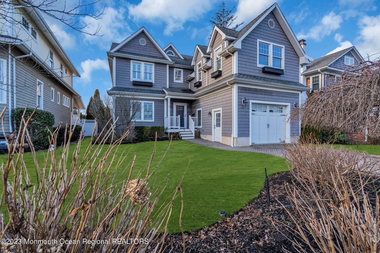 89 Mclean Ave - Photo 2 of 38