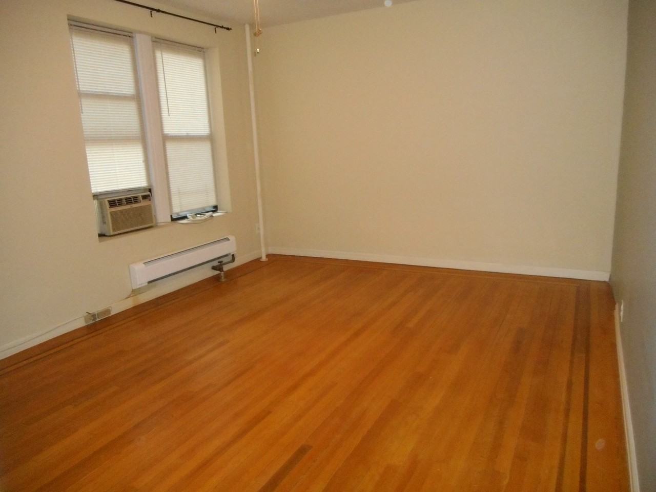 83-64 Talbot Street #3C - Photo 2 of 9