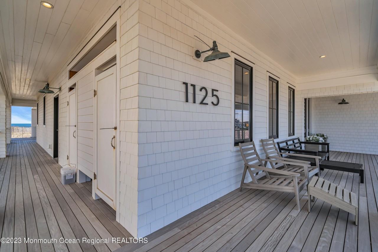 1125 Ocean Ave - Photo 6 of 50