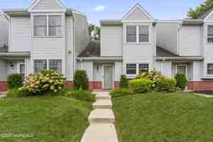 featured image of 140 Westchester Dr