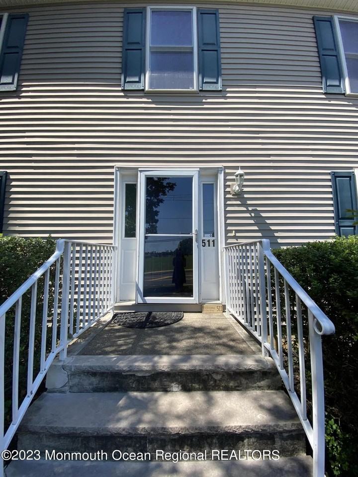 511 W Park Ave - Photo 2 of 26