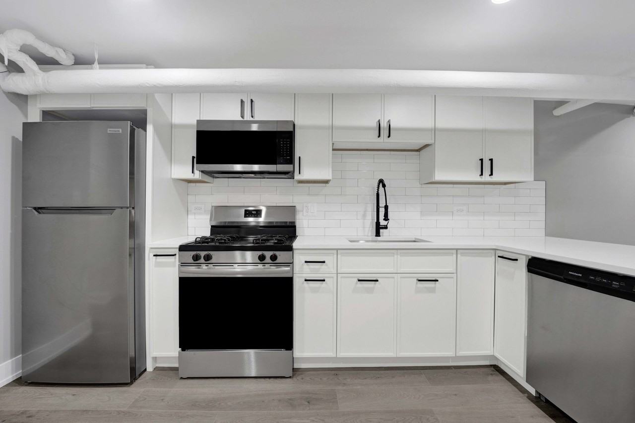 2109 W Eastwood Ave #G - Photo 2 of 21