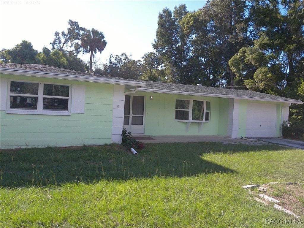 1080 North Hollywood Circle - Photo 3 of 32