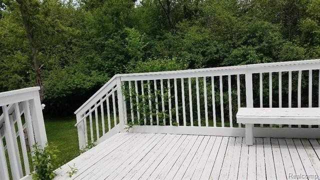 5791 Beauchamp - Photo 6 of 30