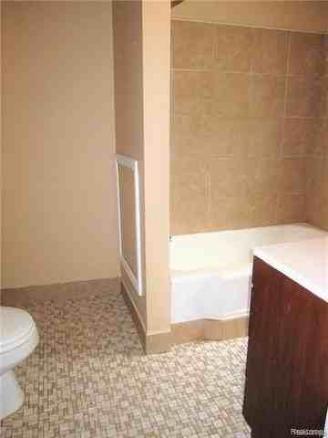 4934 Edgewood St - Photo 5 of 14