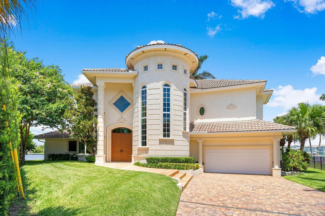 66 Harbour Dr N - Photo 3 of 30