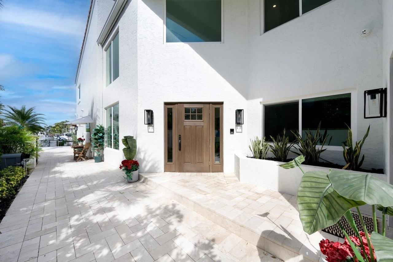 4502 S Ocean Blvd - Photo 4 of 45