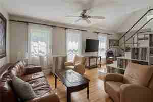 featured image of 2713 Garfield Ave #2