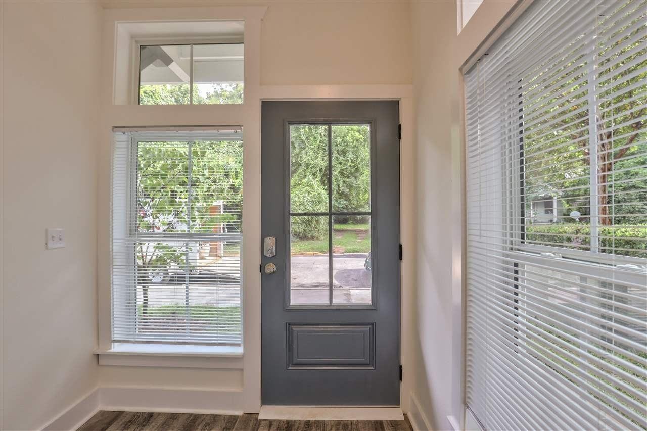 429 Saint Francis St Apt 3 #3 - Photo 4 of 17