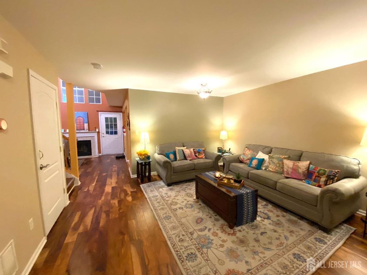 228 Hawthorne Road - Photo 2 of 23