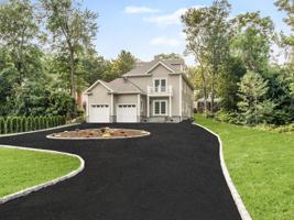 featured image of 1 Kewanee Rd