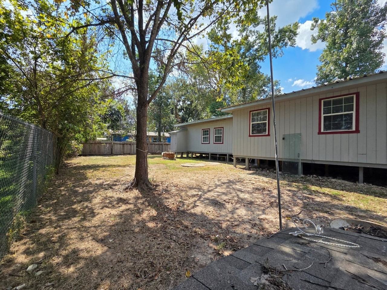 22884 Oakmont Dr - Photo 5 of 26