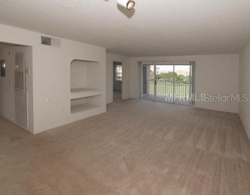 14037 Fairway Island Drive - Photo 6 of 16