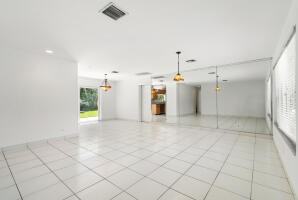 952 Southeast 7th Street - Photo 3 of 32