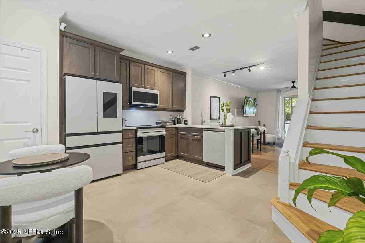 3543 Nightscape Cir - Photo 5 of 42