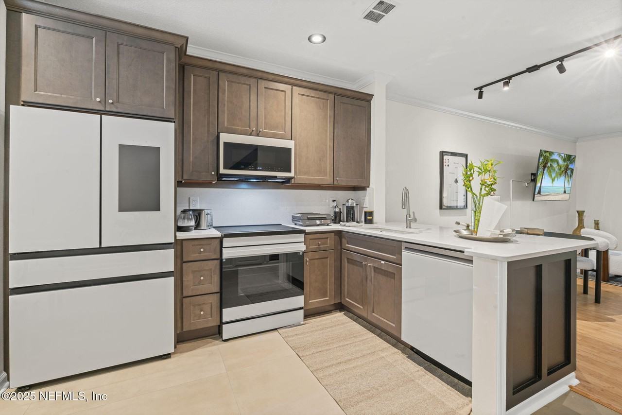 3543 Nightscape Cir - Photo 6 of 42