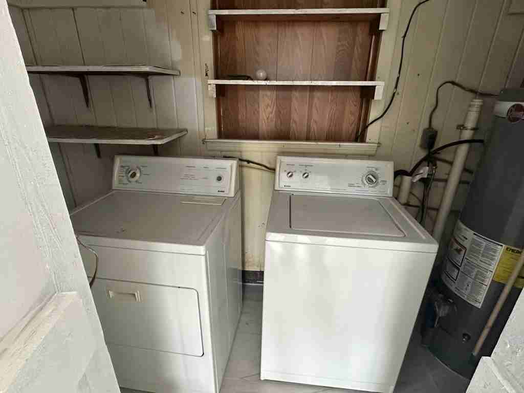 2208 White Oak Dr - Photo 3 of 23