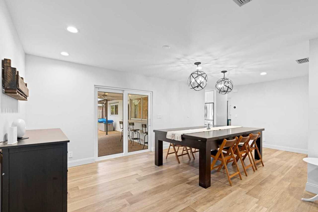 Northwest 8th Street - Photo 7 of 15