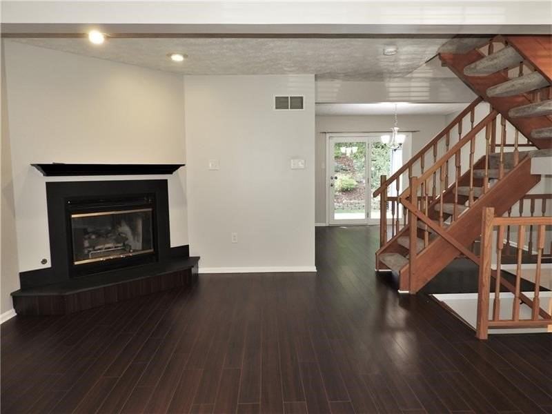 2630 Birchwood Ln - Photo 2 of 17