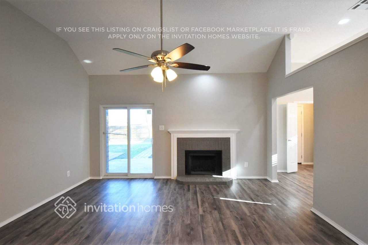 7510 Estates Way - Photo 3 of 9