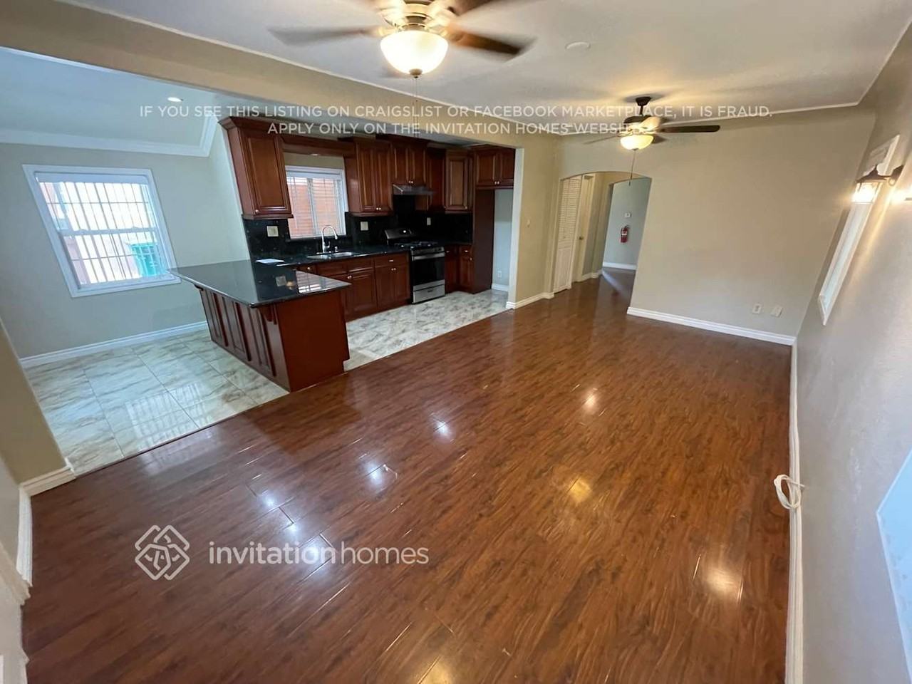 260 E Plenty St - Photo 3 of 15