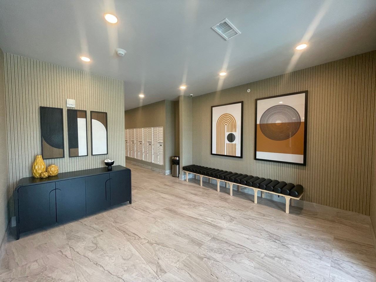 Loomis Crossing Apartments - Photo 7 of 37