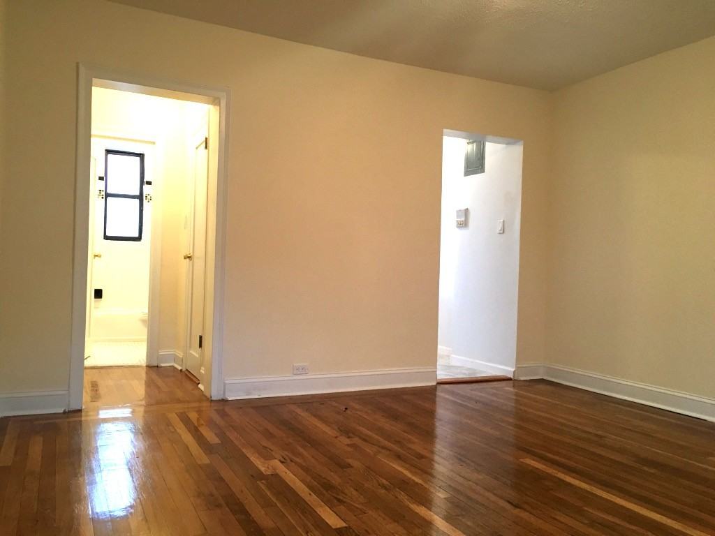 48th St & 43rd Ave, Sunnyside, NY 11104, US #D44 - Photo 3 of 9