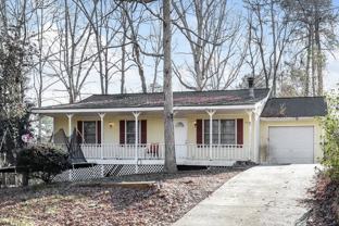 2915 Winchester Dr - Photo 1 of 1