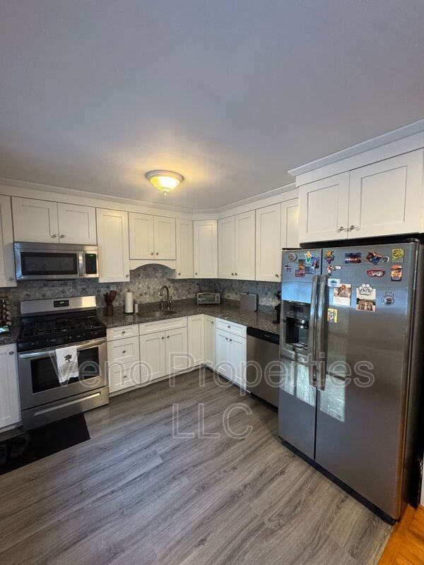 13 Orenda Spring Dr - Photo 3 of 22