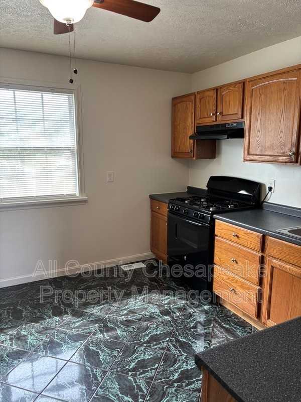 1320 Harford Square Dr - Photo 5 of 14