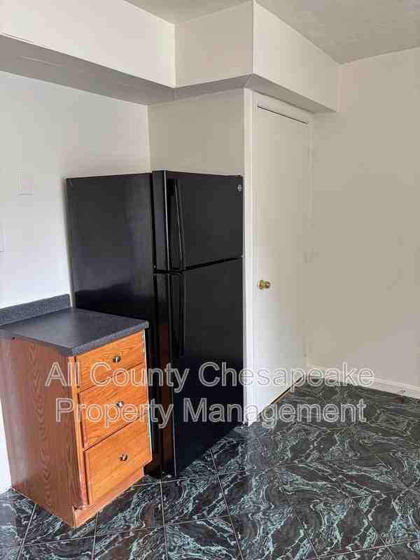 1320 Harford Square Dr - Photo 7 of 14