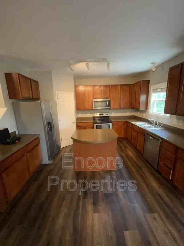 821 Woodside Park Ln - Photo 2 of 16