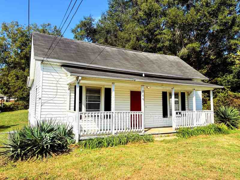 208 School Street - Photo 3 of 15