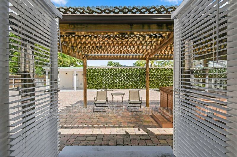 3450 South Olive Avenue - Photo 6 of 27